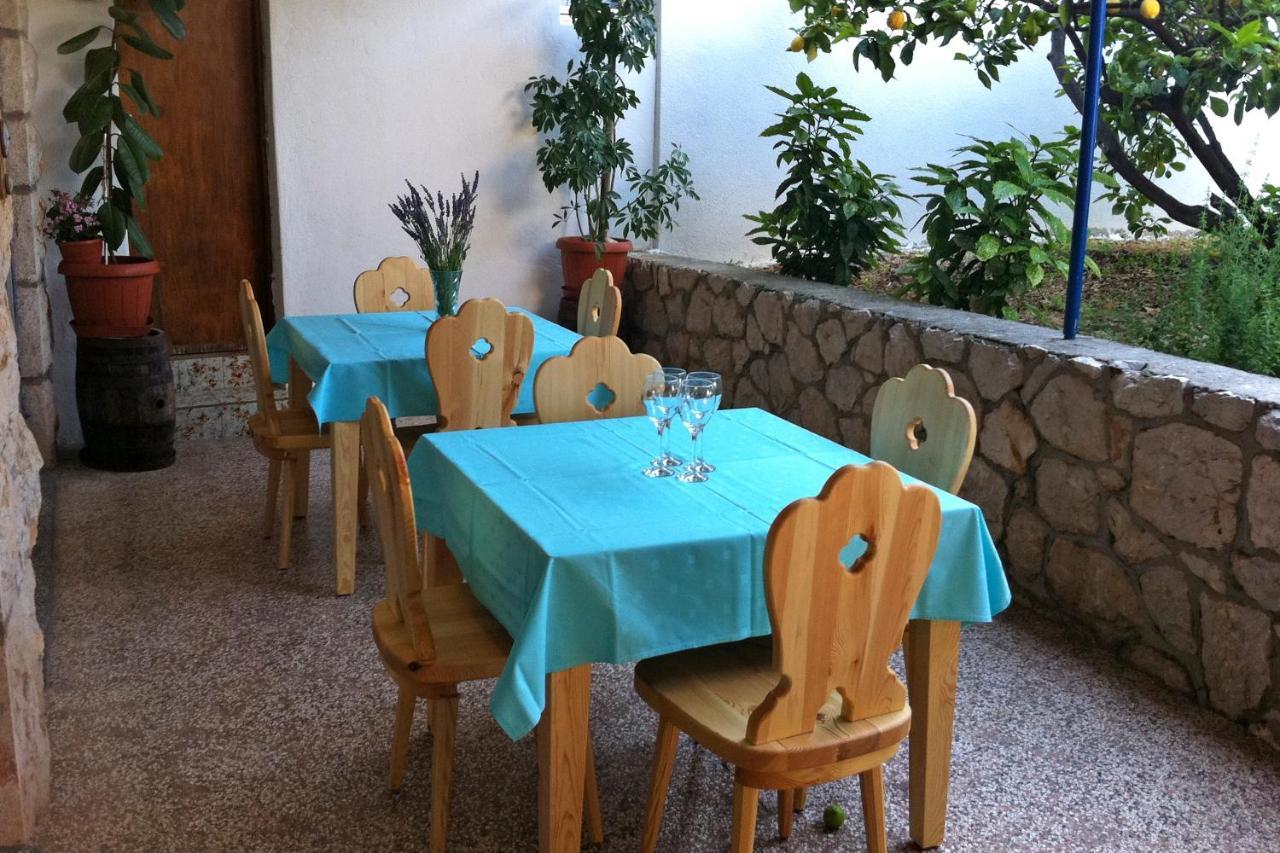 Apartments And Rooms With Parking Space Zavala, Hvar - 128 Jelsa  Εξωτερικό φωτογραφία