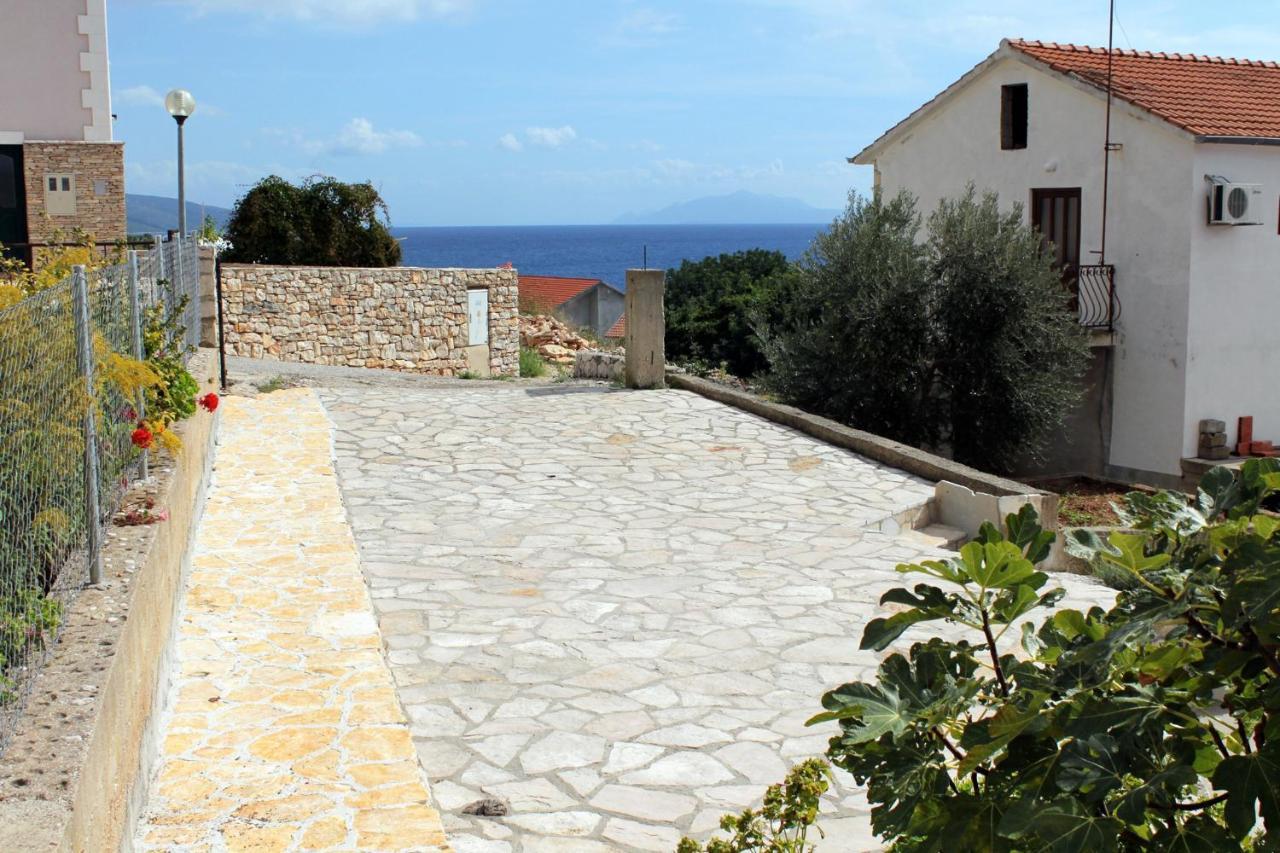 Apartments And Rooms With Parking Space Zavala, Hvar - 128 Jelsa  Εξωτερικό φωτογραφία