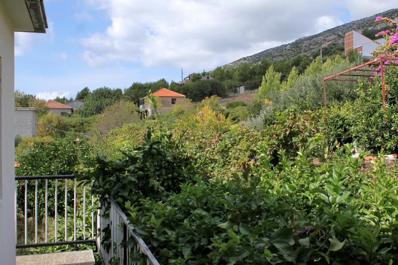 Apartments And Rooms With Parking Space Zavala, Hvar - 128 Jelsa  Εξωτερικό φωτογραφία