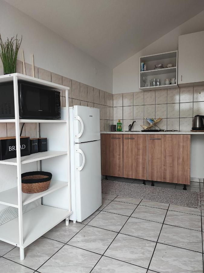 Apartments And Rooms With Parking Space Zavala, Hvar - 128 Jelsa  Εξωτερικό φωτογραφία